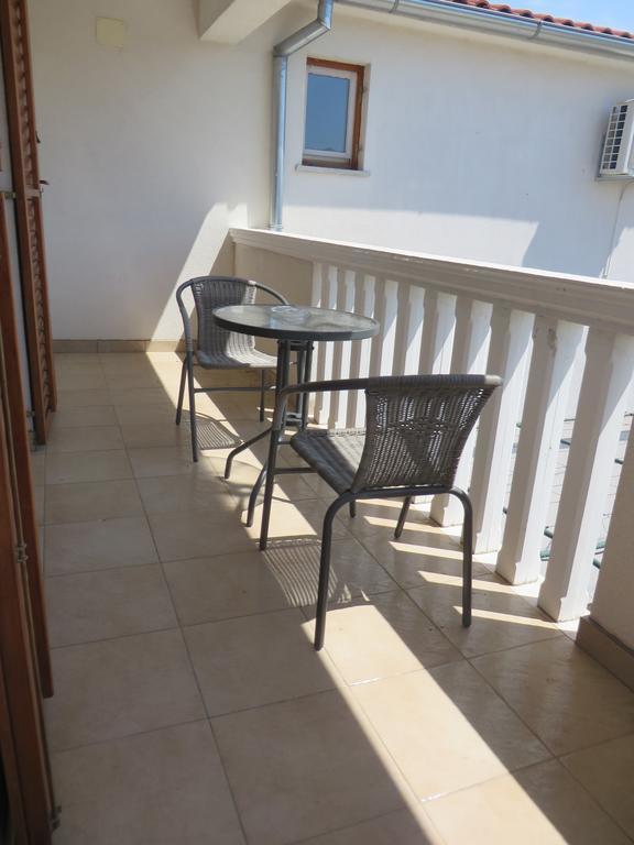 Filipovic Apartments With Pool Biograd Na Moru Exterior photo